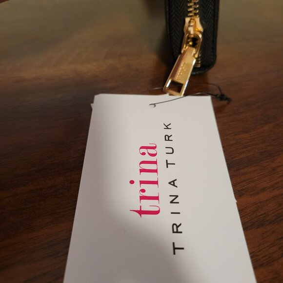 NWT Trina Turk 3/4 Flap Envelope Clutch w/ inside zipper- Black - Picture 3 of 9